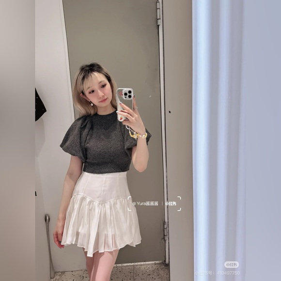 Snidel Women's Cropped Knit Pullover with Design Sleeves - Picture 7 of 11